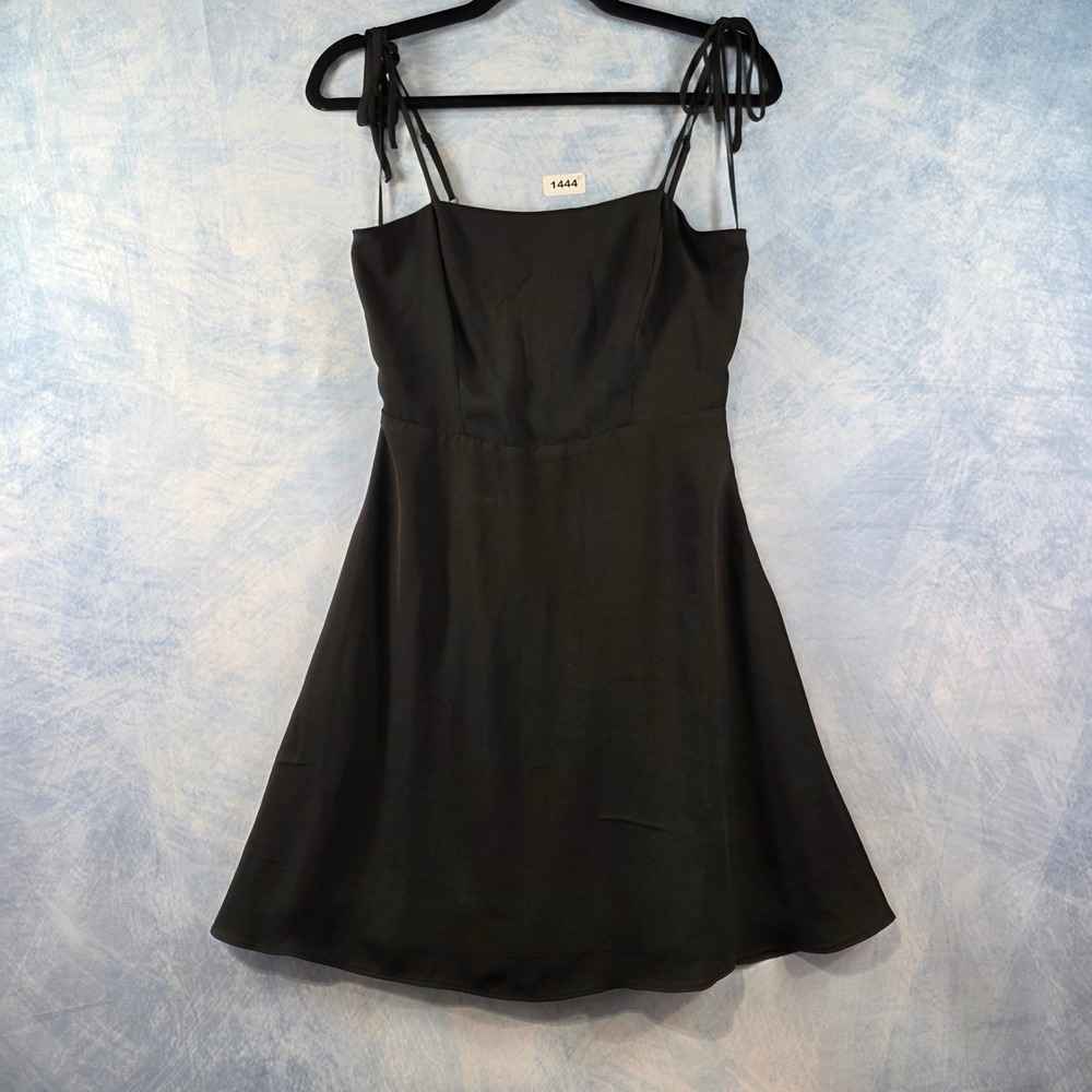 Socialite Womens Black Tie Strap Smocked Back Mini Dress Small Side Zip‎ Flare